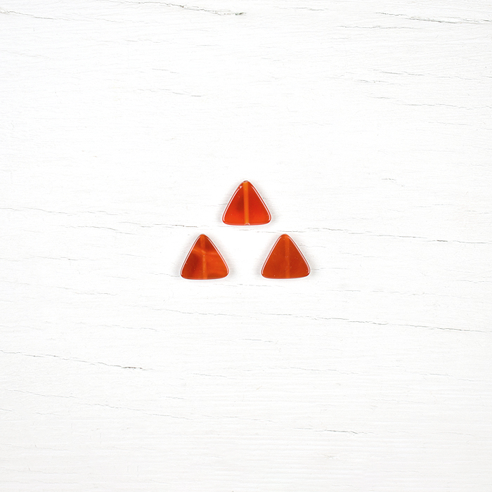 Pack of Triangular Carnelian Beads - 12mm